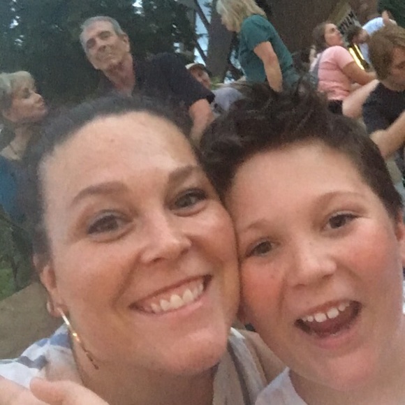 Meet your Posher, Rachel - Picture 2 of 2